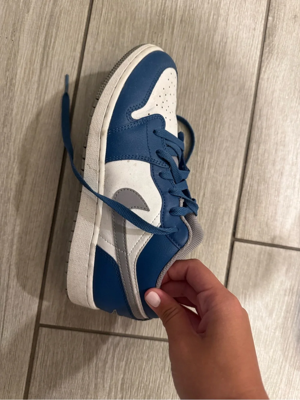 Jordan 1 True Blue cement low